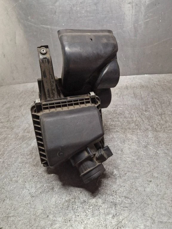 Air filter box 29961BB