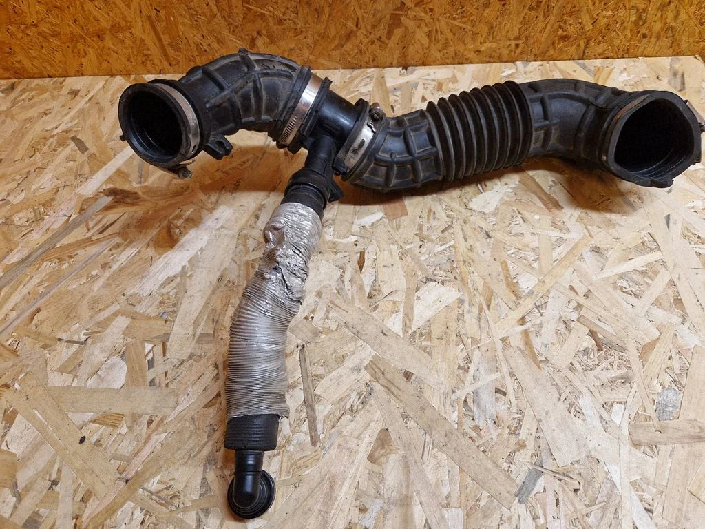Turbo air intake inlet pipe/hose 1168266S01