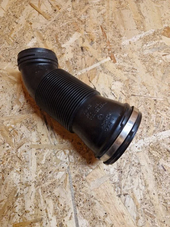 Air intake hose/pipe – Skoda Octavia Mk4 (2019-)