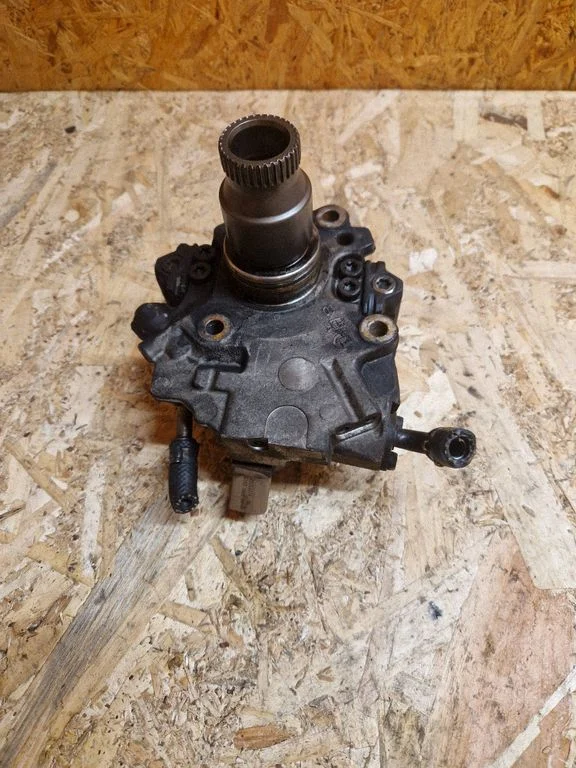 Fuel injection high pressure pump – Mercedes-Benz C-Class W205 (2014-2021)