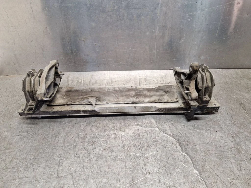 Engine mounting bracket – Peugeot 208 II (2019-)