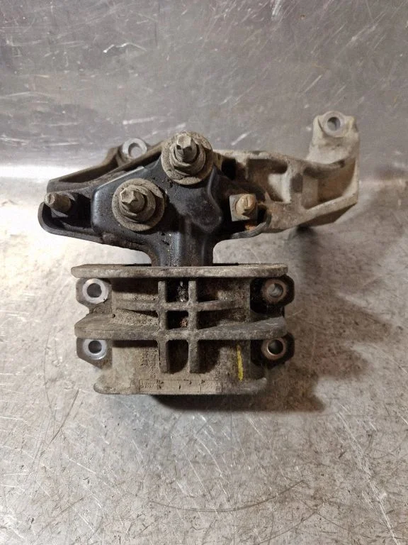 Mootori kinnituskronstein BK217M125AA