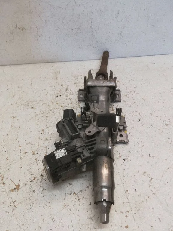 Steering wheel axle GS1D66938A