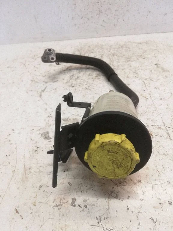 Power steering fluid tank/reservoir YC153R700A