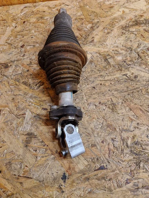 Steering column universal joint – Mercedes-Benz E-Class W212 (2009-2016)