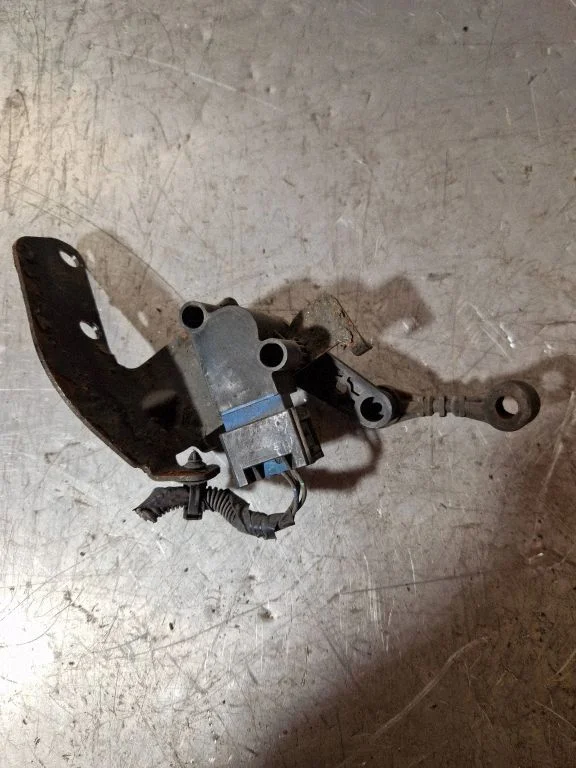 Headlight/headlamp level sensor 8W833C280AE