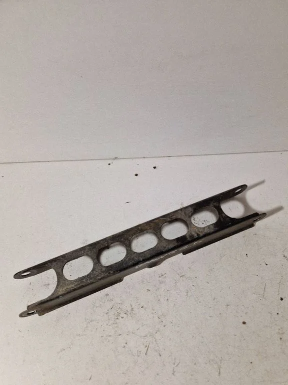 Rear control arm 6763477