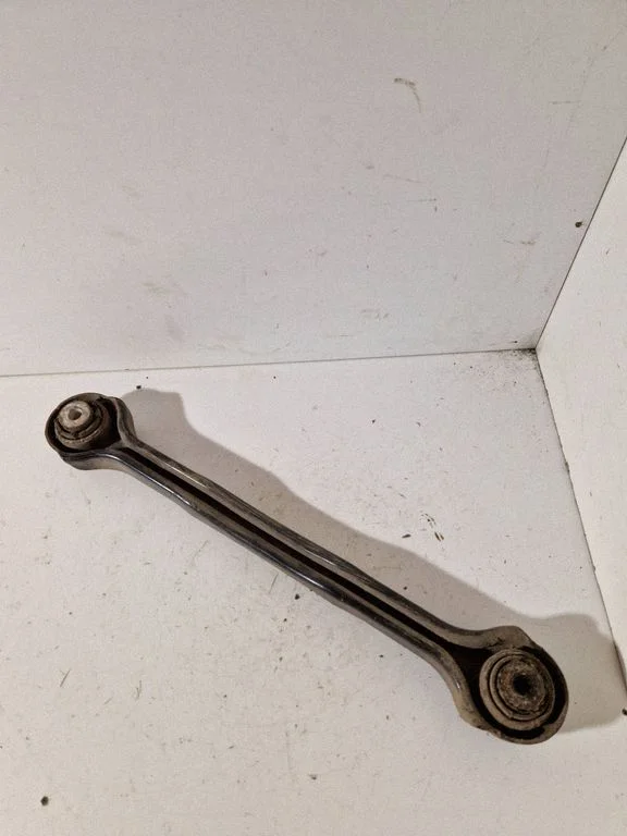 Rear control arm 6763471