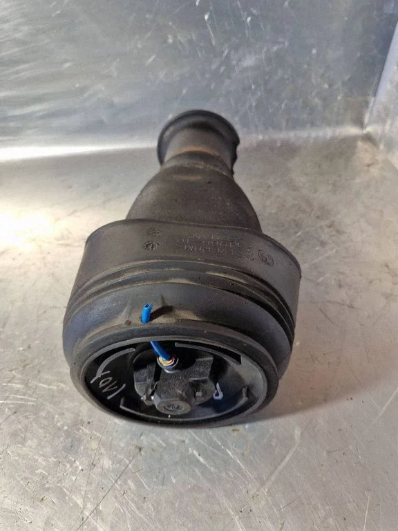 Rear air suspension bag/shock absorber – BMW 5 Series E60 E61 (2004-2010)