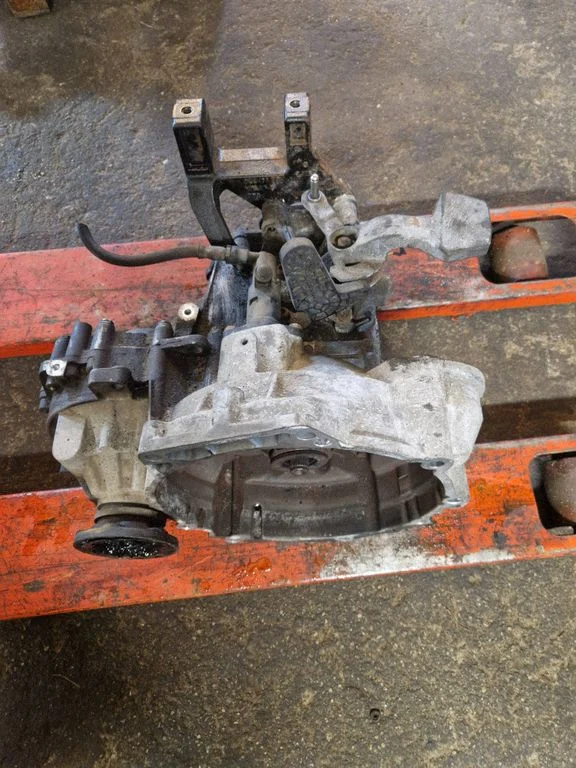Mehaaniline 5-käiguline käigukast – Volkswagen Cross Polo (2009-2018)