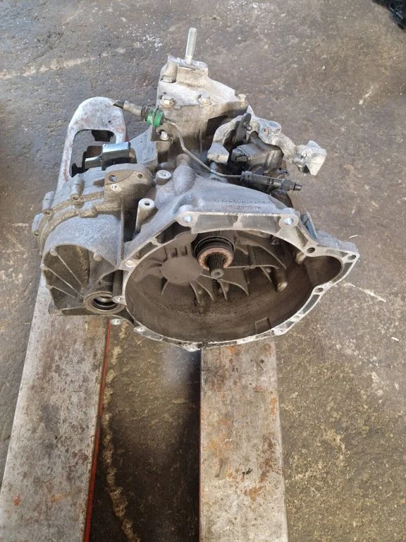 Manual 6 speed gearbox E1GR7002BCA