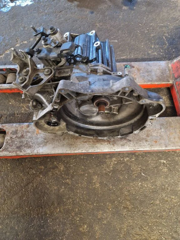 Manual 6 speed gearbox M6GF2