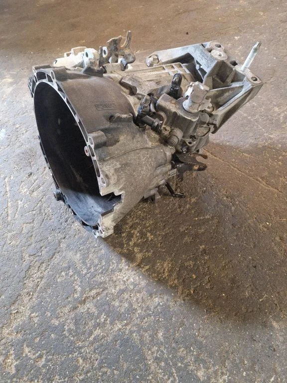 Manual 6 speed gearbox GK2R7F097AB