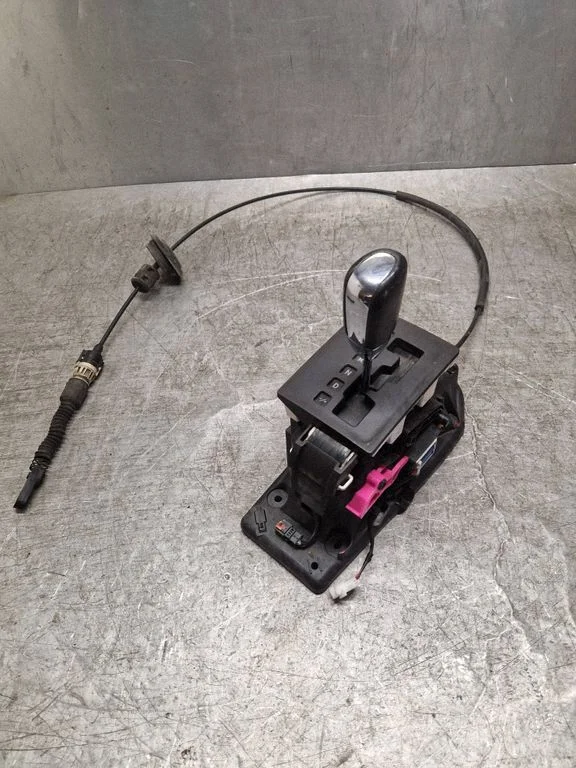 Gear selector mechanism 04766443AB