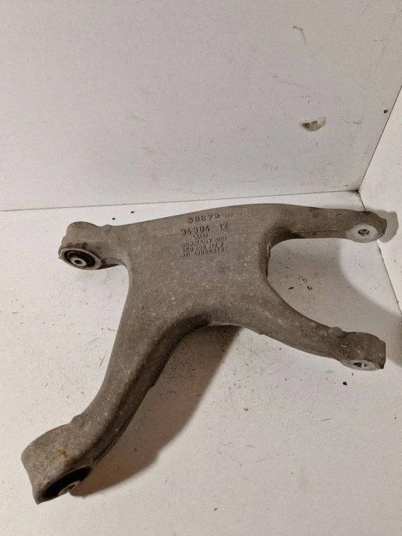 Rear upper control arm/wishbone – Audi A4 Allroad B8 (2008-2016)