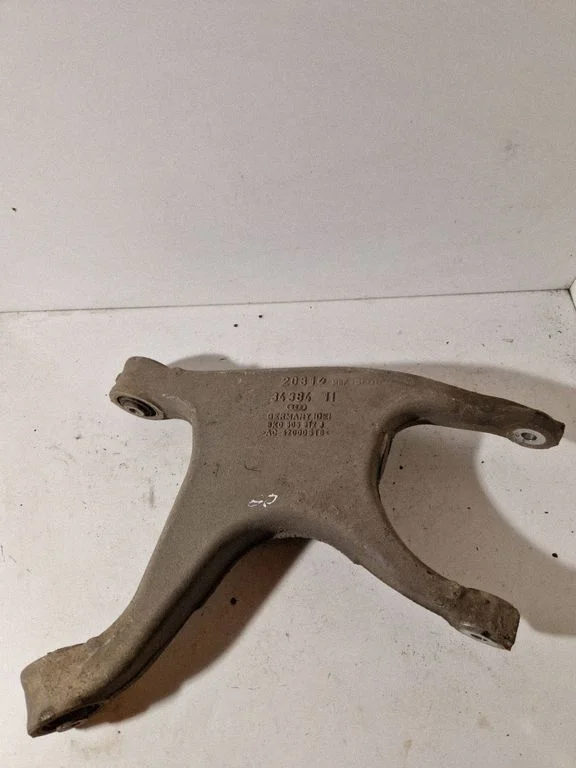 Rear upper control arm/wishbone – Audi A4 Allroad B8 (2008-2016)