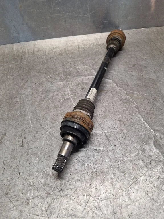 Tagumine pooltelg – Volkswagen Touareg II (2010-2018)