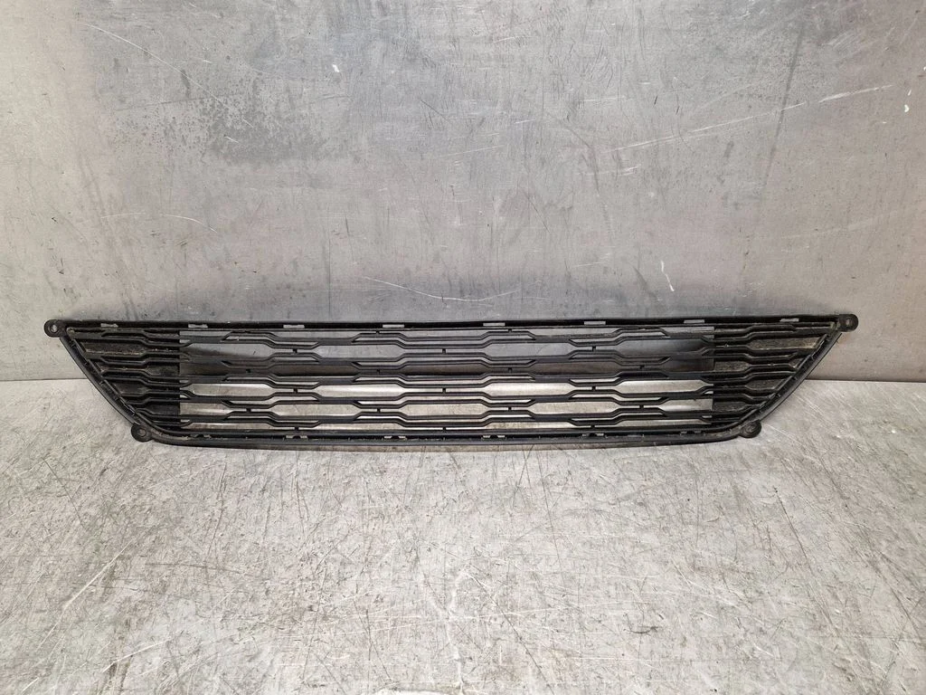 Front bumper lower grill 865221H500