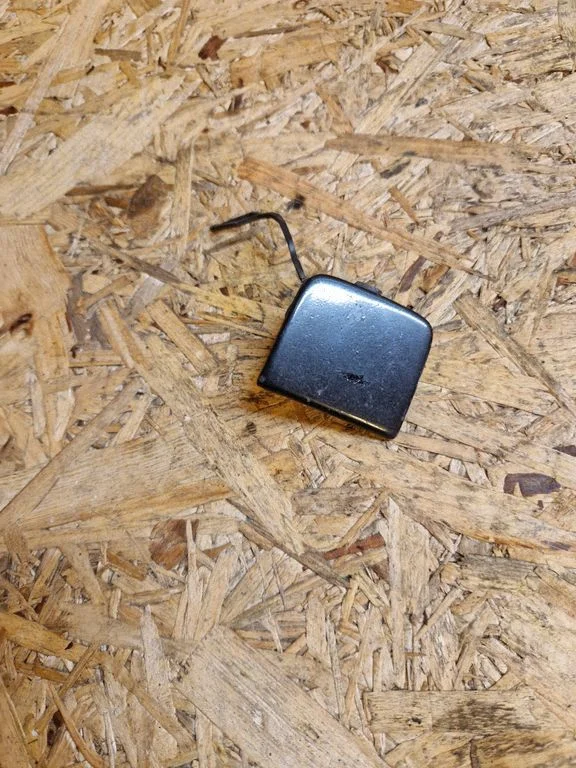 Front tow hook cap/cover – Volkswagen Jetta VI (2011-2018)