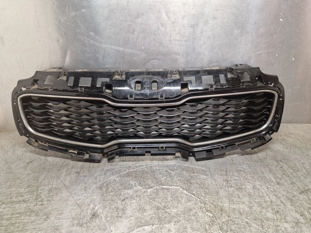 Atrapa górna (grill) 86352F1500