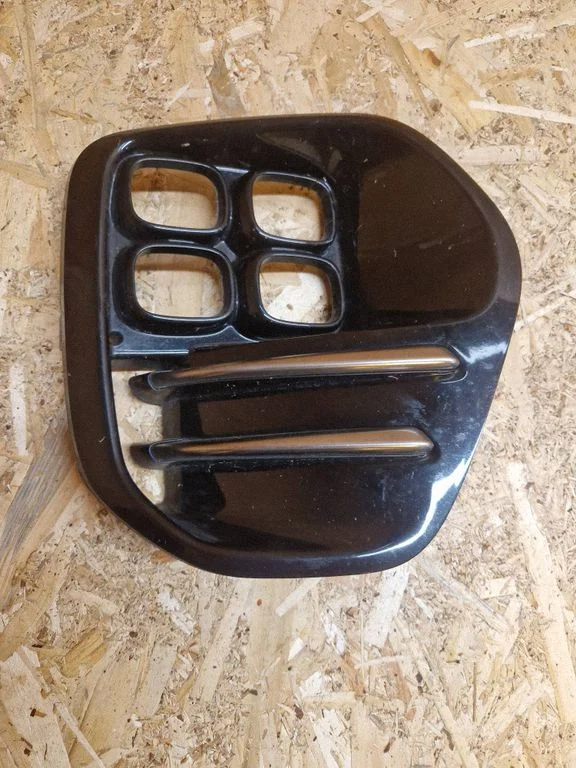 Front fog light trim/grill 86521F1200