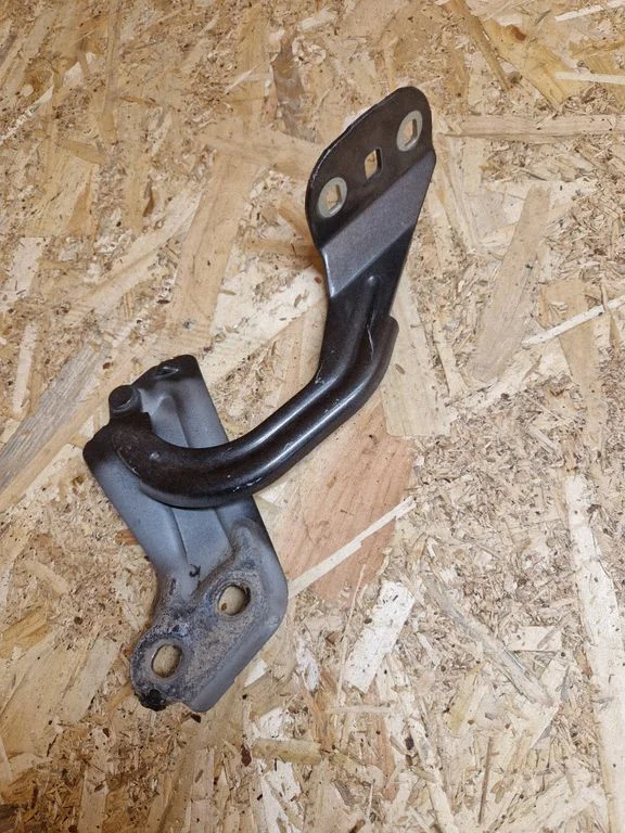 Mootorikapoti hinged – Ford Focus (2010-2017)