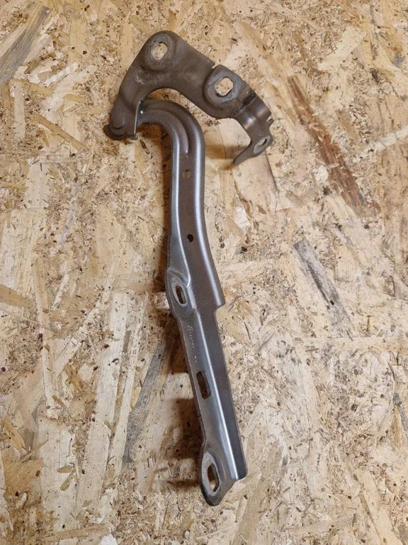 Engine bonnet/hood hinges 39032150