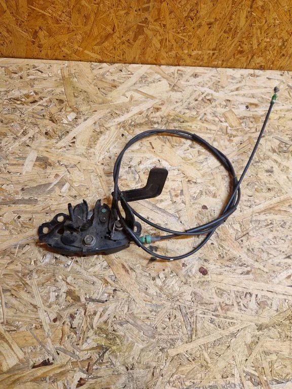 Engine bonnet/hood lock/catch
