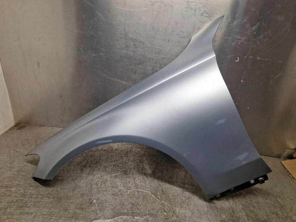 Fender – left