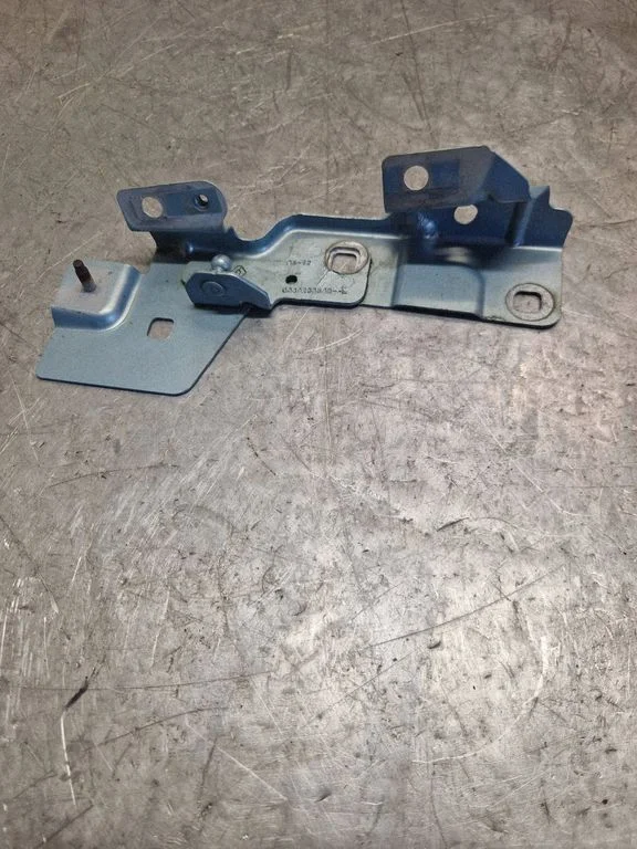Fender mounting bracket – Renault Zoe (2012-)