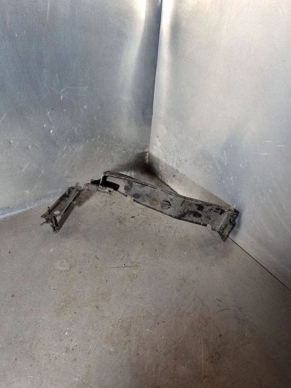 Fender mounting bracket – Audi A4 Allroad B8 (2008-2016)
