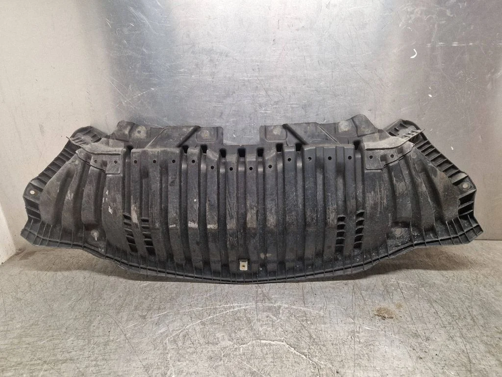 Front bumper skid plate/under tray A2055200500