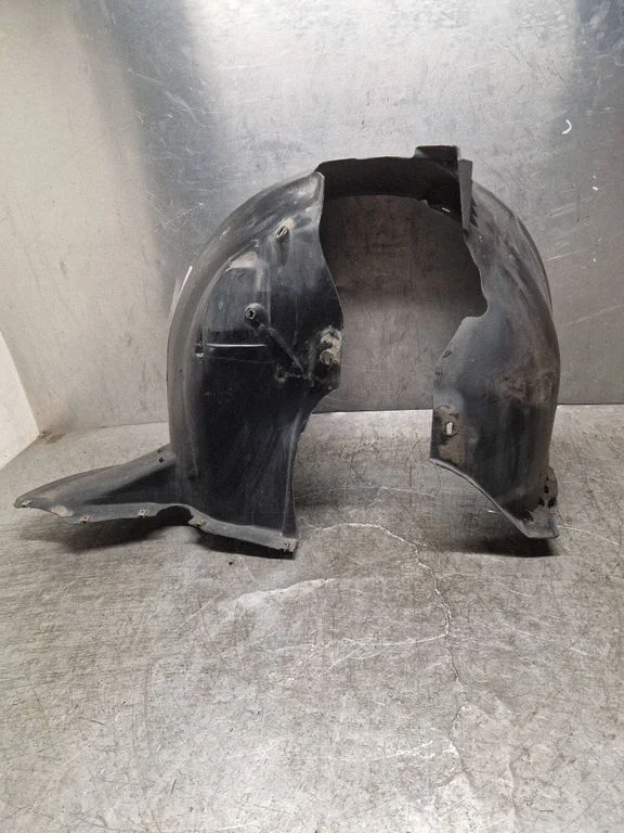 Front wheel arch liner splash guards 6KE5C18WA