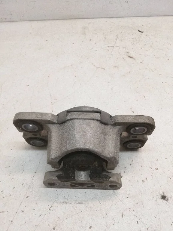 Gearbox mount – Volvo S60 (2014-2018)