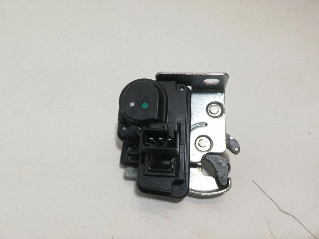 Tagaklaasi lukk – Jeep Grand Cherokee (2010-2021)