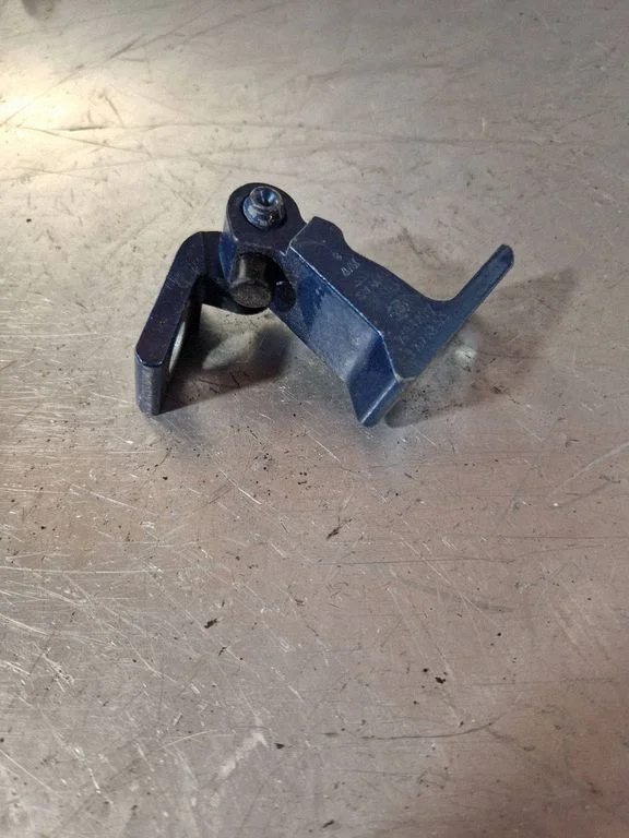Front door hinges set – Volkswagen Passat B7 USA (2012-2019)
