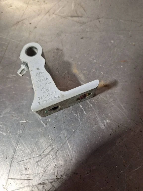 Front door hinges set – Volkswagen Passat B7 USA (2012-2019)