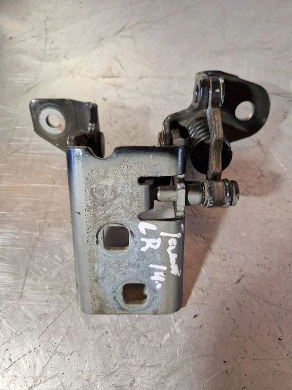 Front door hinges set – Chrysler Town & Country V (2008-2016)