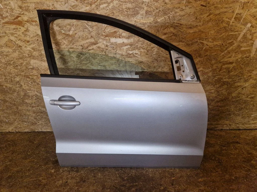Front door – Volkswagen Cross Polo (2009-2018)