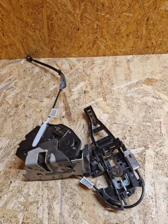Front door lock BK21V219A64CK