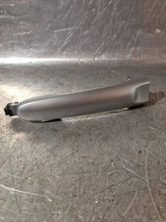 Front door exterior handle – left