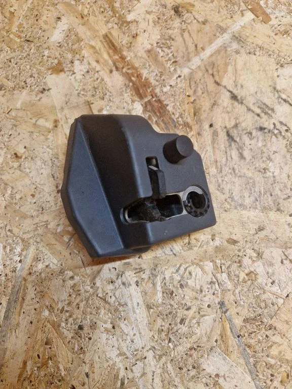 Rear door lock BK21V43287AG