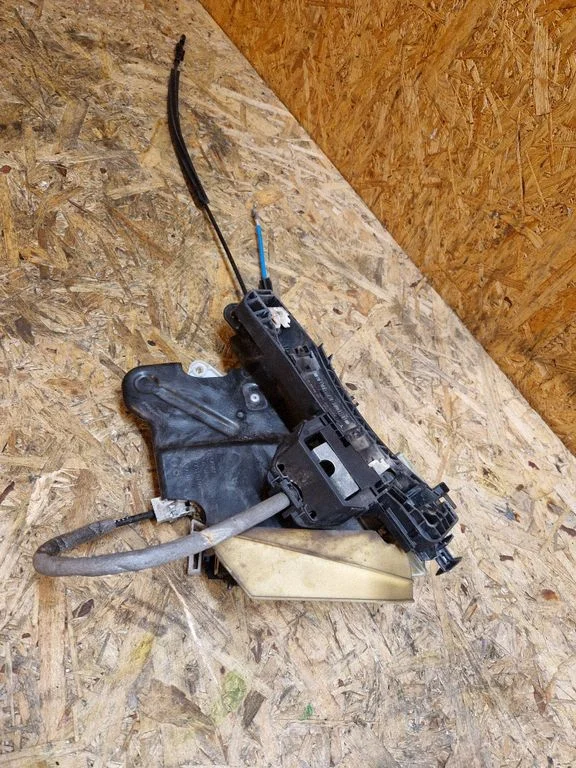 Rear door lock A2127330308