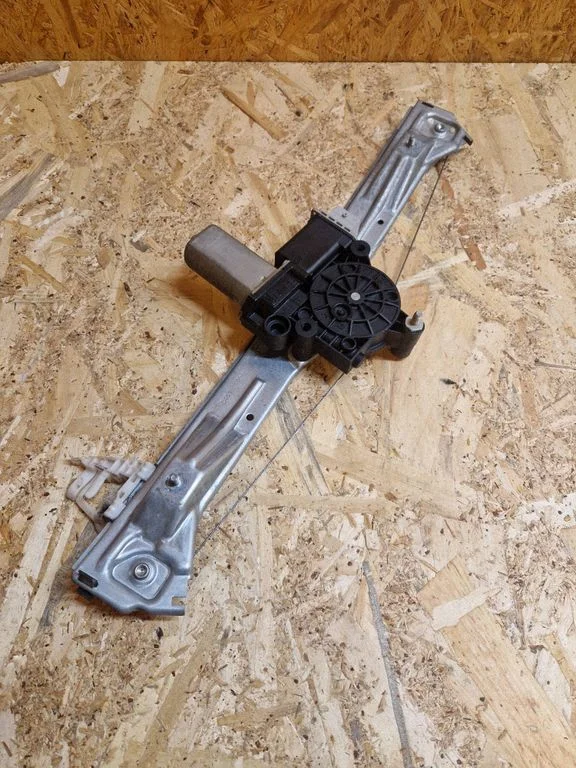Rear door window regulator with motor 51827395