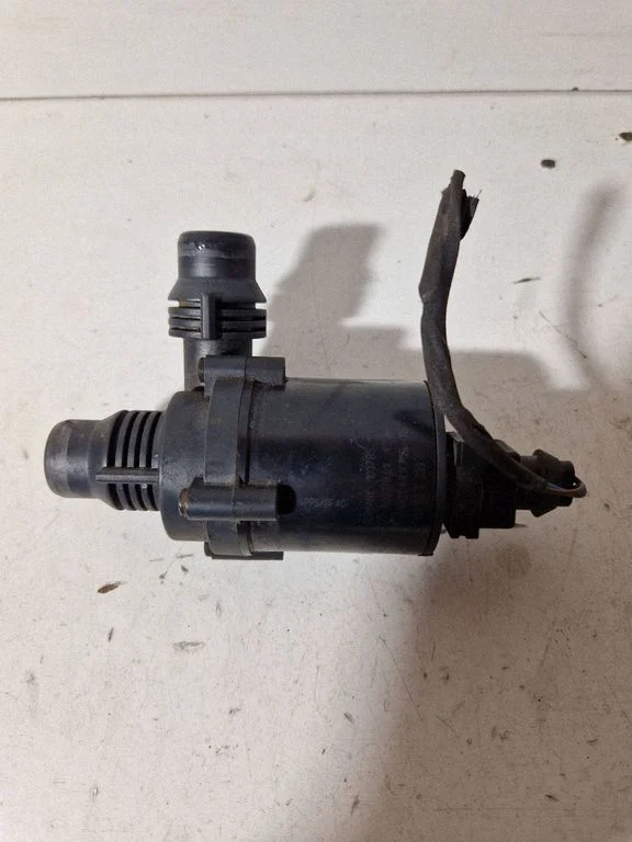 Electric auxiliary coolant/water pump – BMW 5 Series E60 E61 (2004-2010)
