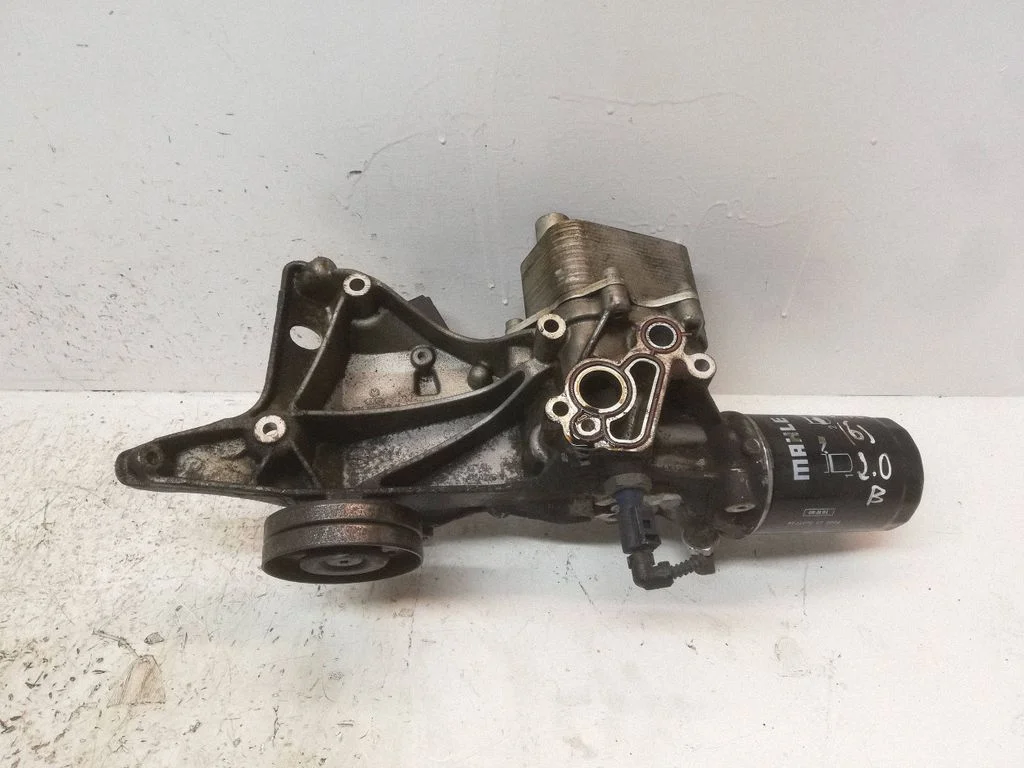 Oil filter mounting bracket 06H903143H