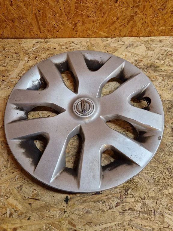 R16 wheel hub/cap/trim – Nissan Qashqai (2016-2021)