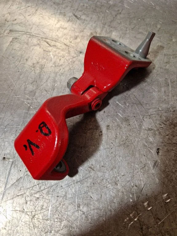 Front door lower hinge – Ford Transit Custom (2013-2023)