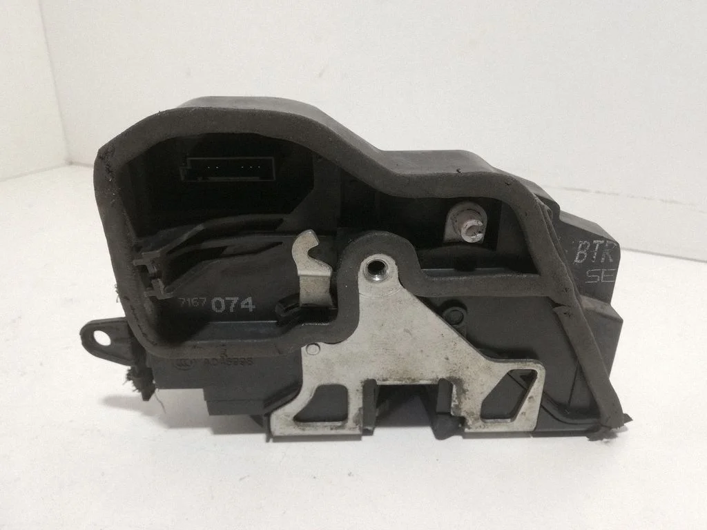 Front door lock – BMW 3 Series E92 E93 (2005-2014)