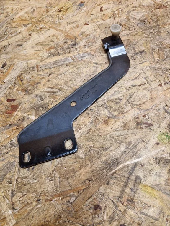 Sliding door upper roller guide/hinge – Volkswagen Sharan (2011-)